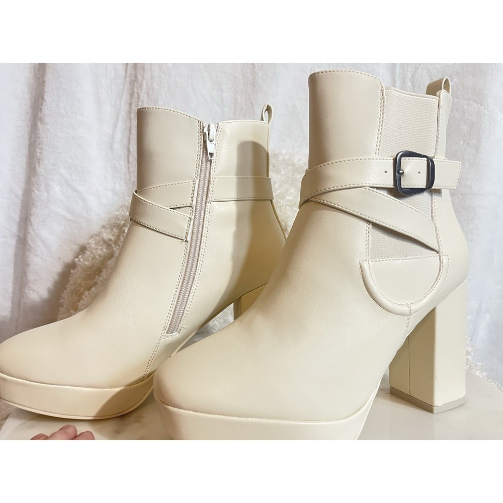 Womens MIA Ester Block Heel Booties Ivory Colored NWNT Size 9